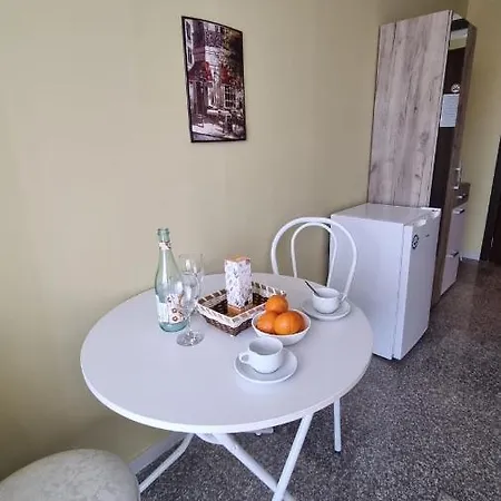 Admiral Plaza C 45 One Bedroom *