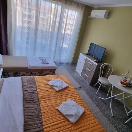 Admiral Plaza C 45 One Bedroom Апартаменты