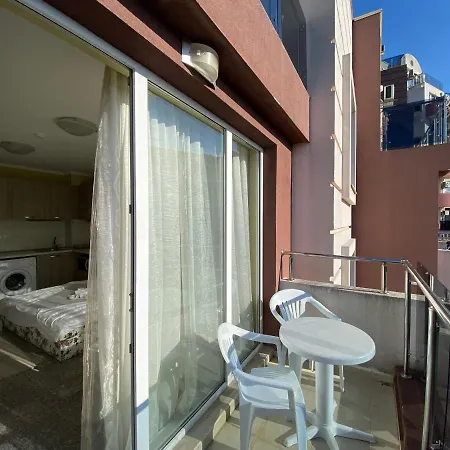 Admiral Plaza C 45 One Bedroom *