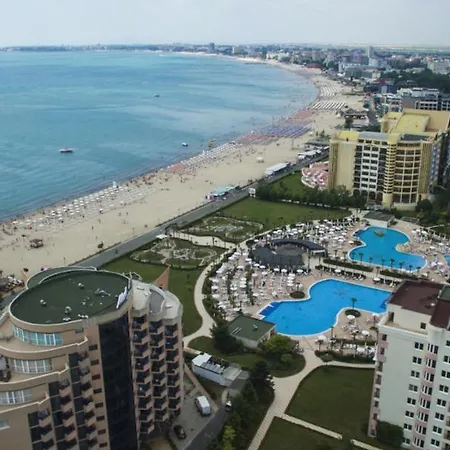 Admiral Plaza C 45 One Bedroom Апартаменты *